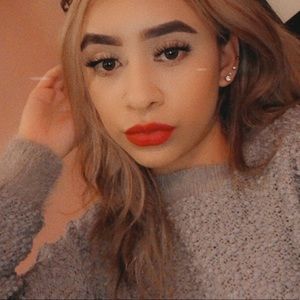 Meet your Posher, Itzel